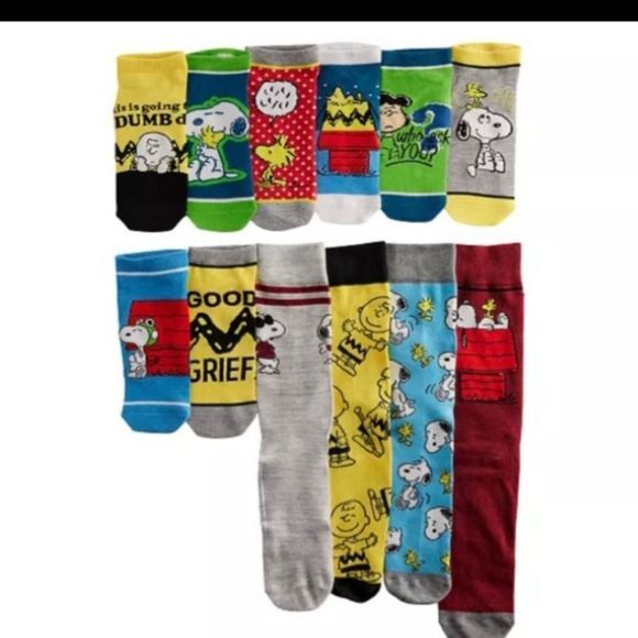 NEW Snoopy Charlie Brown Peanuts Men’s 12 Days of Socks - Picture 2 of 6